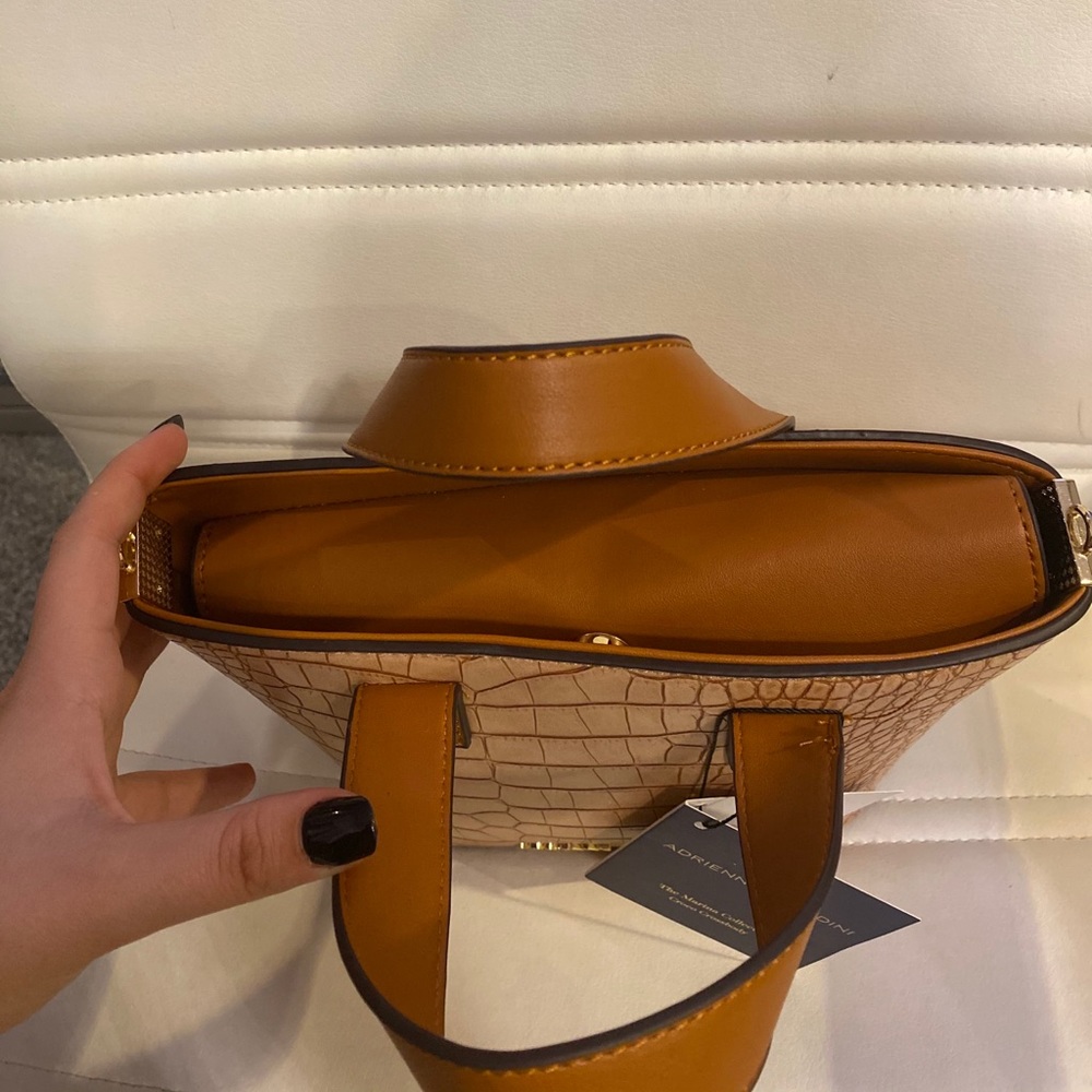 Purse - Picture 5 of 6